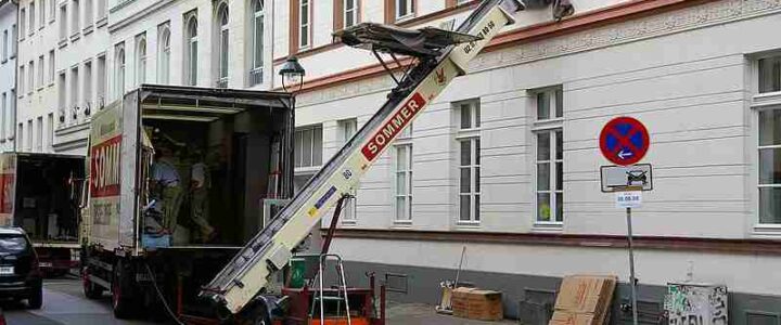 Moving company - Umzugslift, tags: umzug - CC BY-SA